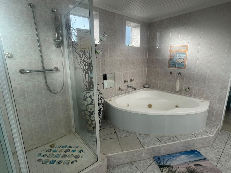 To Let 1 Bedroom Property for Rent in Fish Hoek Western Cape